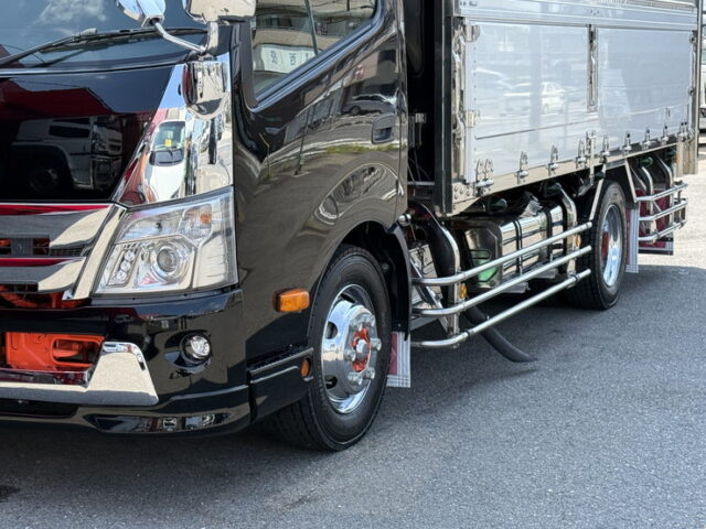 R3　日野　デュトロ　ワイドロング　アルミウィング　造りボディー　メッキ多数　