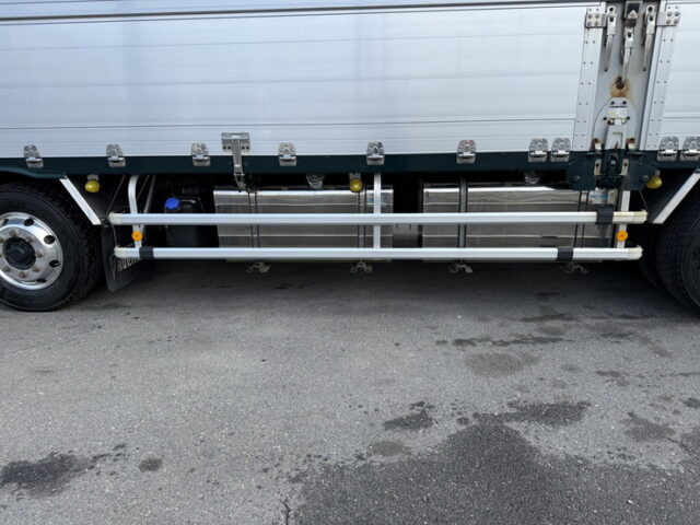 日野：17プロフィア：ハイルーフ：ウィング：アルミホイール：リア門口ステンレス