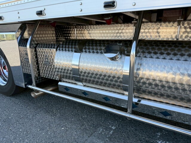 ブルーテックキャンター：造りボディ：アルミバン：ワイド超ロング：舟形バンパー：バスフェンダー