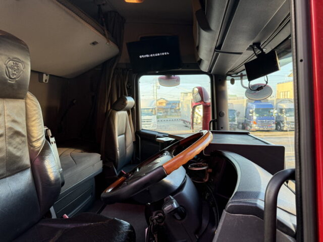 スカニア：R450：トレーラーヘッド：総輪エアサス：第5輪荷重11.300㎏：直6