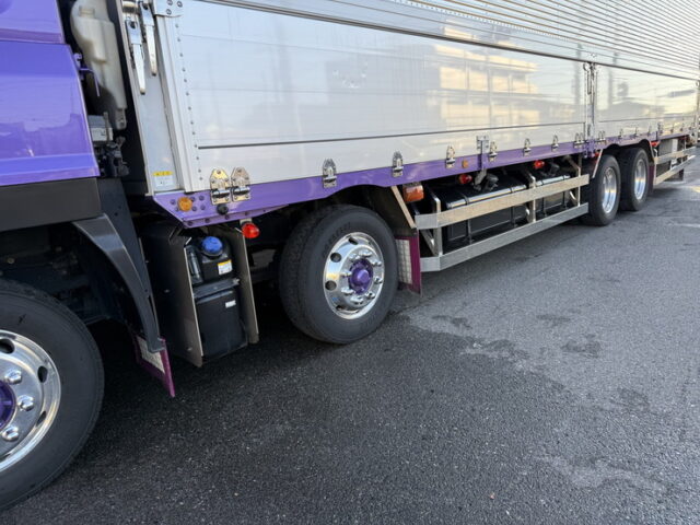 いすゞ：ギガ：ハイルーフ：ウィング：メッキ多数：ステンレス多数：エアローラー