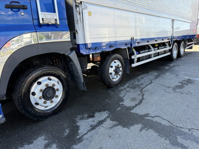 日野：17プロフィア：ハイルーフ：ウィング：メッキ多数：アルミホイール：プロシフト