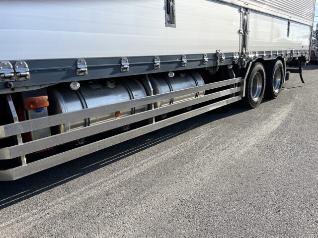 スーパーグレート　冷凍ウィング　90アオリ　木床　国産エンジン　7速MT