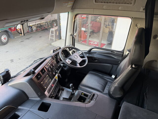 17スーパーグレート：ハイルーフ：冷凍バン：左観音扉2枚：サブエンジン：2エバ