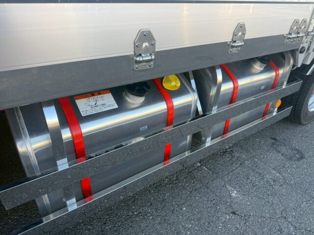 17スーパーグレート:ハイルーフ:ウィング:メッキ多数:造りボディ:アルミホイール