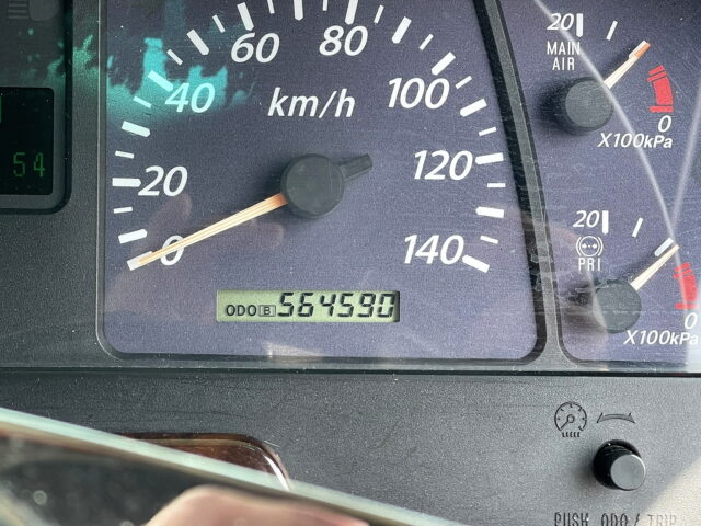 いすゞ　ギガ　ハイルーフ　ウィング　造りボディ　1Mアオリ　ステンレス多数