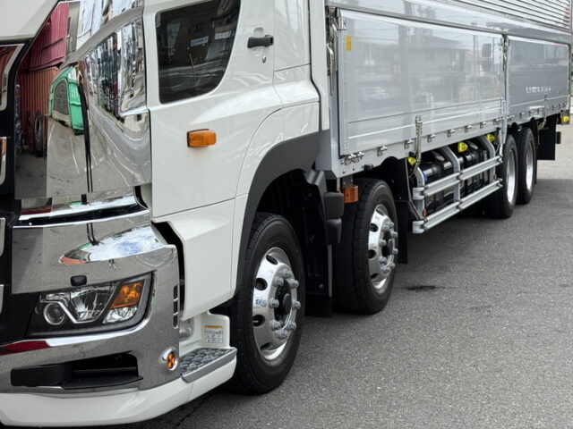 日野：17プロフィア：ハイルーフ：ウィング：未使用：アルミホイール：リア門口ステンレス