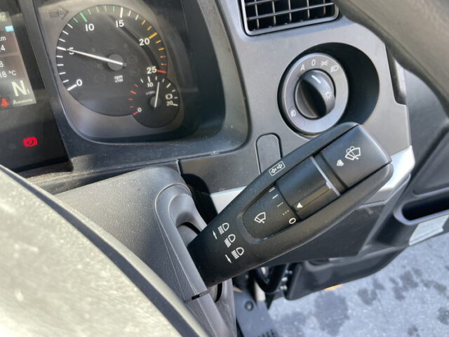 17スーパーグレート　ハイルーフ　トレーラーヘッド　460馬力　第5輪荷重11.500㎏