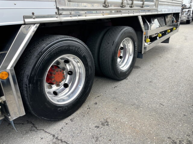 いすゞ　ギガ　ハイルーフ　冷凍バン　4軸　左観音扉2枚　サブエンジン　ジョロ４キーストン