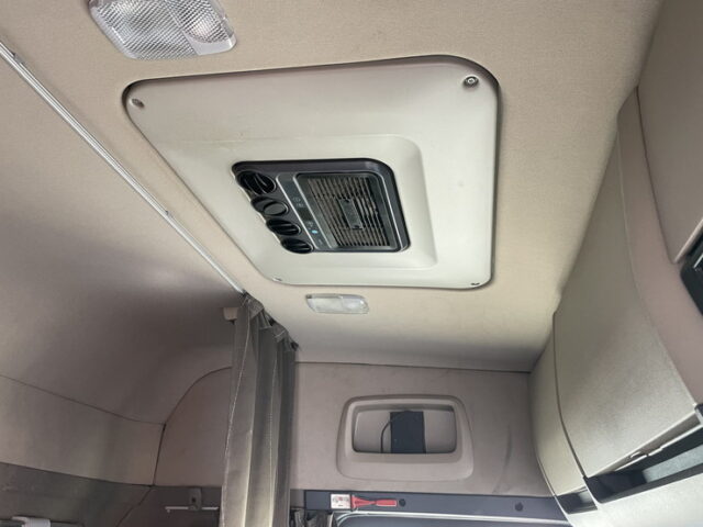 スカニア：R580：トレーラーヘッド：ダブル：V8：煙突マフラー：架装多数