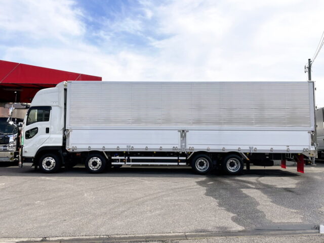 いすゞ　ギガ　登録済み未使用車　ハイルーフ　リア門工ステンレス　アルミホイール
