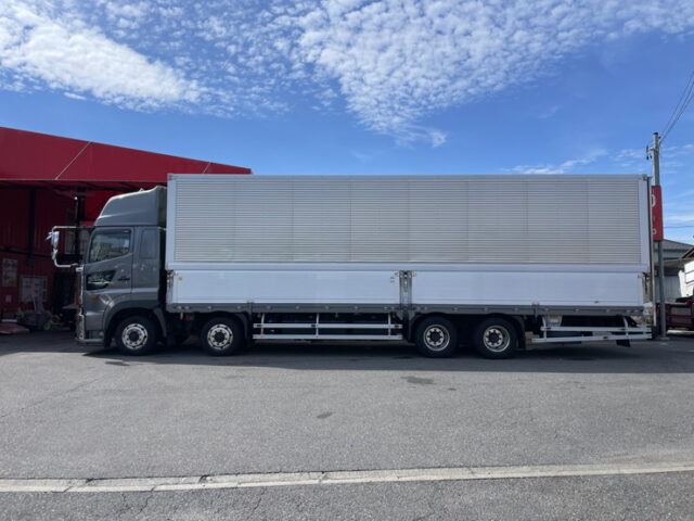 日野　17プロフィア　ハイルーフ　ウィング　リア門口ステンレス　アルミホイール