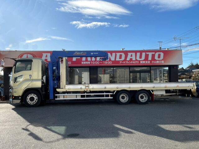 ギガ　平セルフ　4段クレーン　３軸　２デフ　ラジコン付　重機運搬仕様　歩み板付　ハイジャッキ