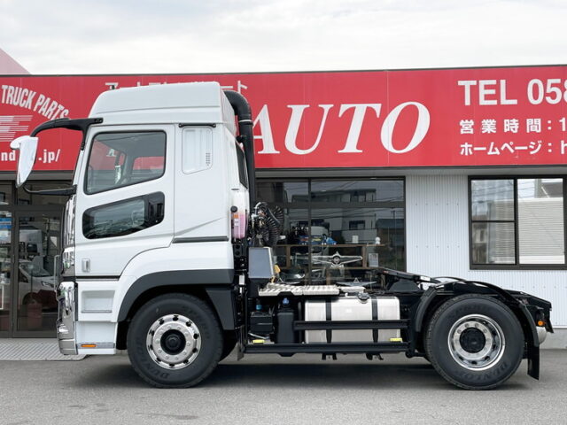 17スーパーグレート　トレーラーヘッド　ハイルーフ　D尺　460馬力　未使用　第5輪荷重11.500㎏　プレミアムライン