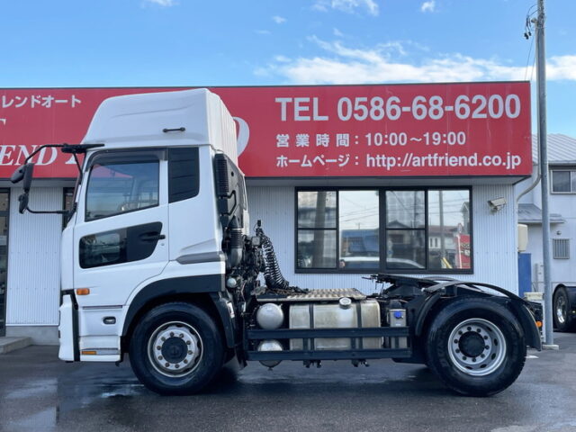 クオン　ハイルーフ　トレーラーヘッド　第5輪荷重11.500㎏　エアサス　410馬力