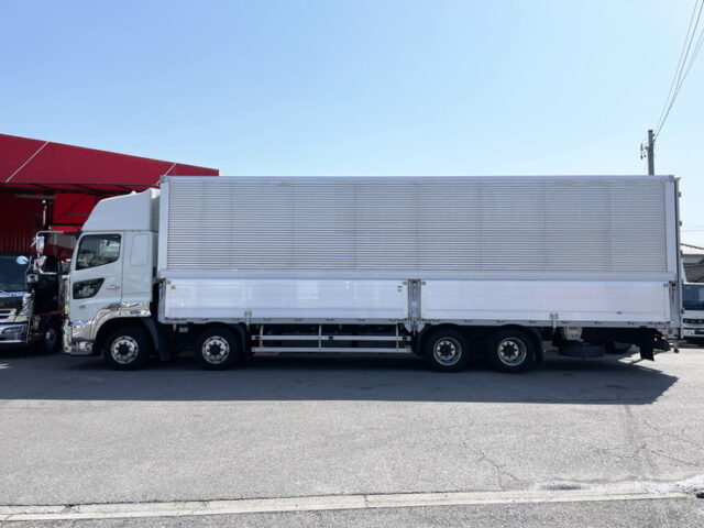 日野　17プロフィア　ハイルーフ　ウィング　7速MT　380馬力　81万km時ディーラーにてエンジン交換