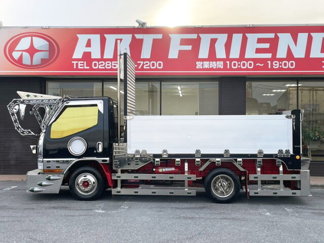 三菱ふそう　キャンター　平造りボディー　架装多数　電飾多数