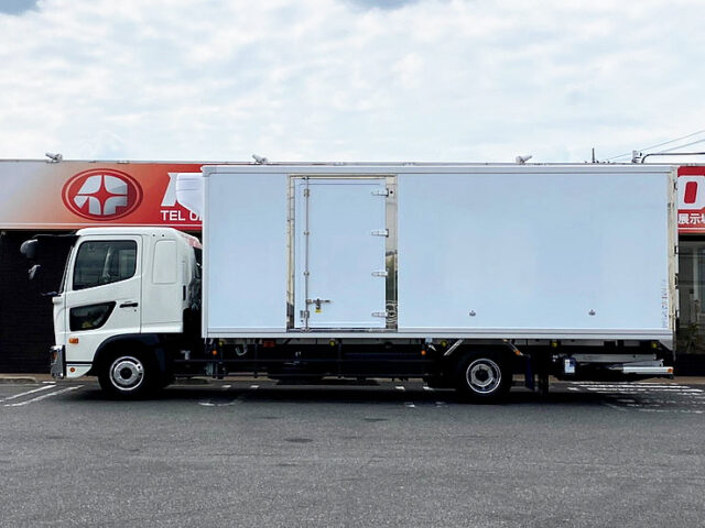 【825】R3　17レンジャー　6200ワイド　冷凍バン　エアサス　ゲート付　低温設定