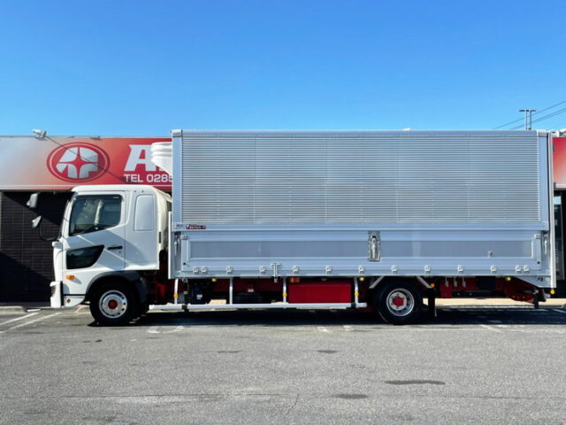 【906】R3　17レンジャー　6200ワイド　冷凍ウィング　エアサス　床シマイタ　240馬力　登録済未使用車