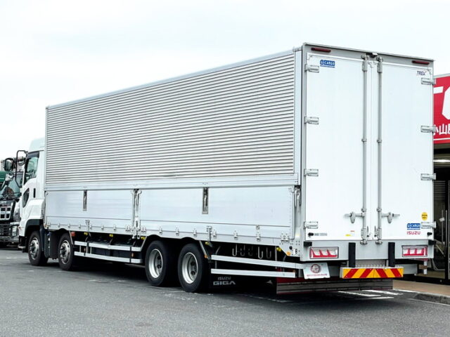 【1142】R1　ギガ　ハイルーフ　ウィング　7速MT　380馬力　木床　低走行