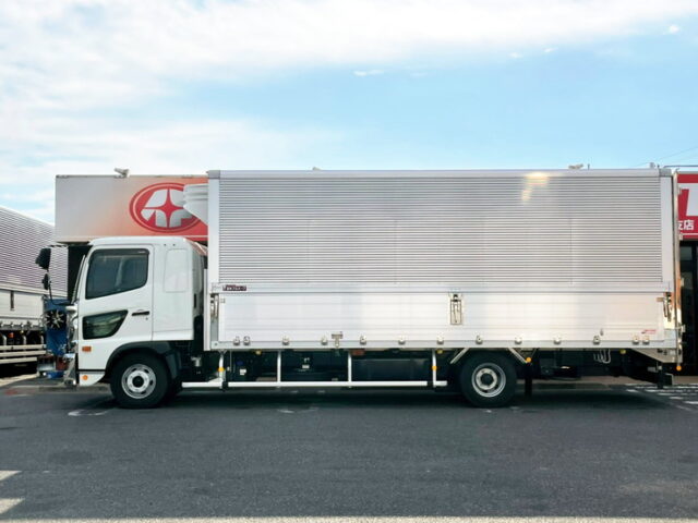 【1237】R4　17レンジャー　冷凍ウィング　6200ワイド　エアサス　未使用車　アルミシマ床　240馬力