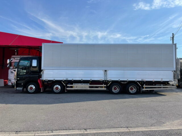 【1257】H23 ギガ 冷凍ウィング ステンレス多数 リア門口ステンレス 格納ゲート付 木床