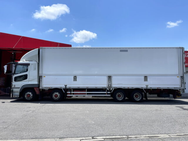 三菱ふそう　スーパーグレート　アルミウィング　７MT　リアエアサス　木床　380馬力