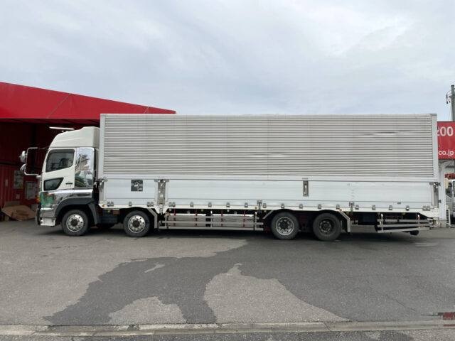 日野　プロフィア　ハイルーフ　ウィング　寝台メッキ　ステンレス多数