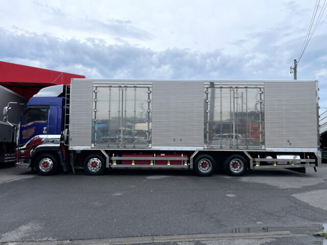 いすゞ　ギガ　ハイルーフ　冷凍バン　4軸　左観音扉2枚　サブエンジン　ジョロ４キーストン