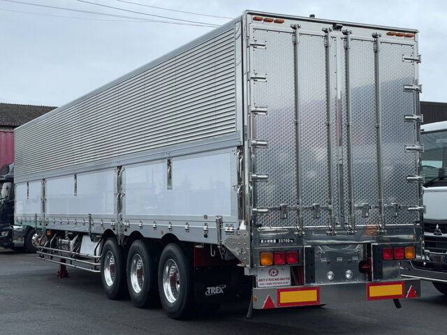 トレクス：トレーラー：冷凍ウィング：未使用：3軸：リフトアクスル：前壁：冷凍機