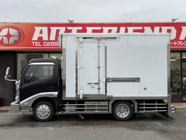 日野　デュトロ　冷凍バン　横扉　オバＱバンパー　ステンレス多数　キーストン