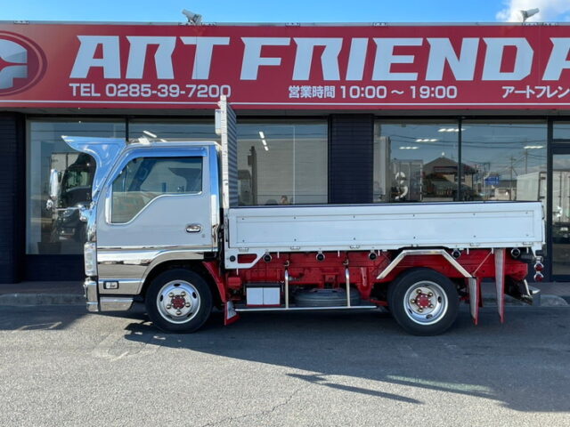 いすゞ　エルフ　平ボディ　5MT　フロントバイザー　プロテク縞板　木床　内装生地張り