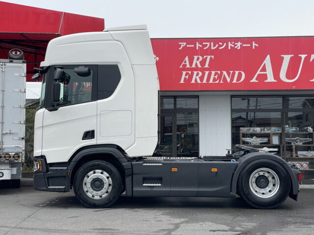 スカニア：R460：現行モデル：登録済未使用車：トレーラーヘッド：総輪エアサス