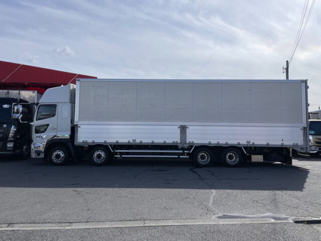 日野　17プロフィア　ハイルーフ　ウィング　後輪エアサス　380馬力