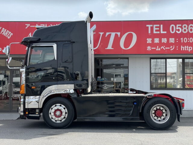 日野　プロフィア　ハイルーフ　トレーラーヘッド　煙突マフラー(ダミー)　ブタ鼻