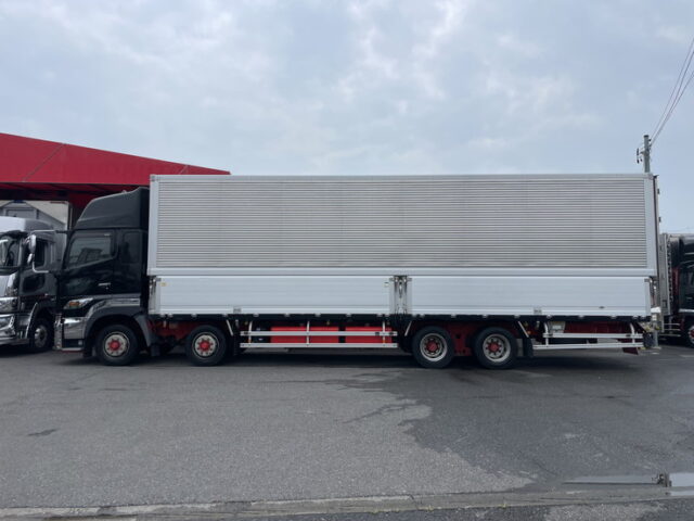 日野：17プロフィア：ハイルーフ：ウィング：メッキ多数：リア門口ステンレス：E13C