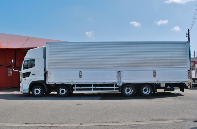 【392】日野プロフィア　未使用車　低床　アルミウイング　ハイルーフ　リアエアサス