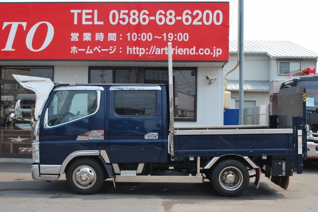 【413】三菱キャンターガッツ　Ｗキャブ　平ボデー　垂直ゲート