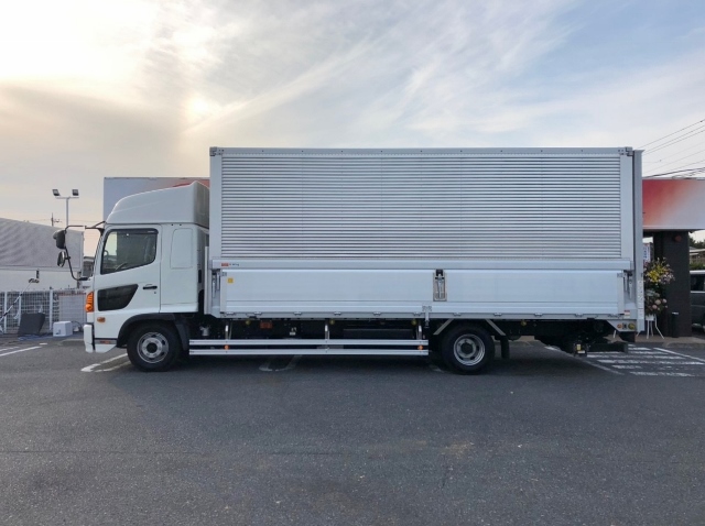 【301】日野レンジャー　ワイド　アルミウイング　跳ね上げゲート　リヤエアサス