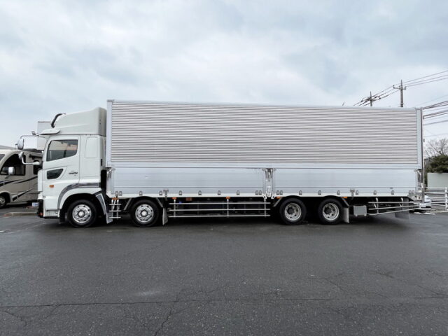 日野：17プロフィア：アルミウィング：ハイルーフ：7MT：リア門口ステンレス：アルミホイール：フロントバイザー ステンレス多数