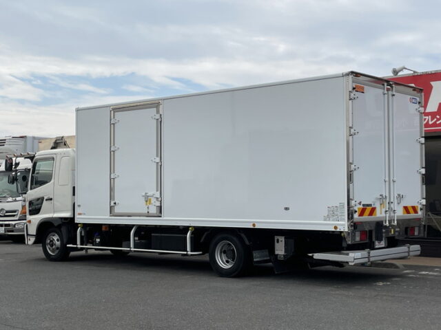 日野:17レンジャー:6200ワイド:冷凍バン:格納ゲート付:エアサス:ジョロ4キーストン