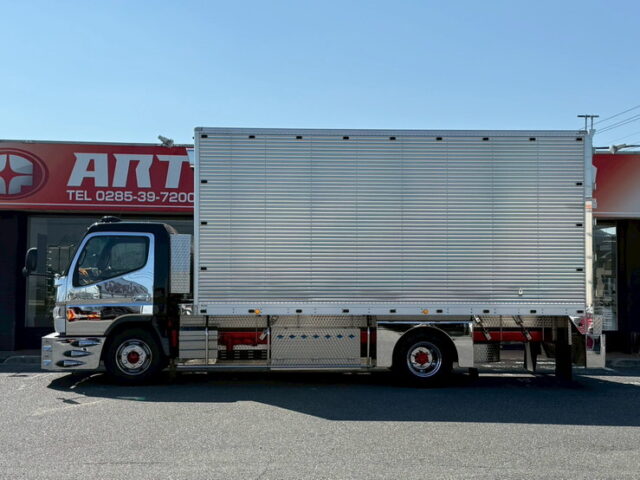 ブルーテックキャンター：造りボディ：アルミバン：ワイド超ロング：舟形バンパー：バスフェンダー