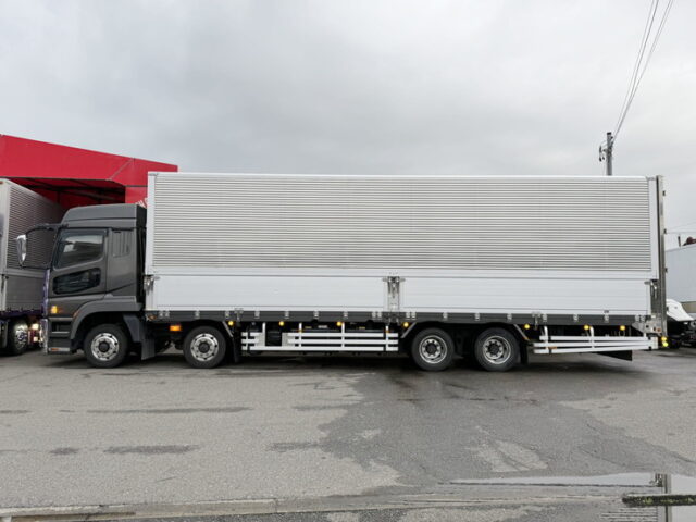 17スーパーグレート：ハイルーフ：メッキ多数：アルミホイール：リア門口ステンレス