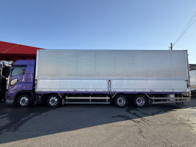 いすゞ：ギガ：ハイルーフ：ウィング：メッキ多数：ステンレス多数：エアローラー