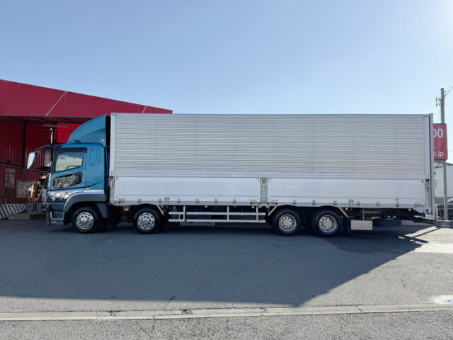 スーパーグレート：ウィング：メッキ多数：アルミホイール：ステンレス床：7速MT