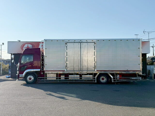 いすゞ：フォワード：ハイルーフ：冷凍バン：7100標準幅：架装多数：格納ゲート：エアサス
