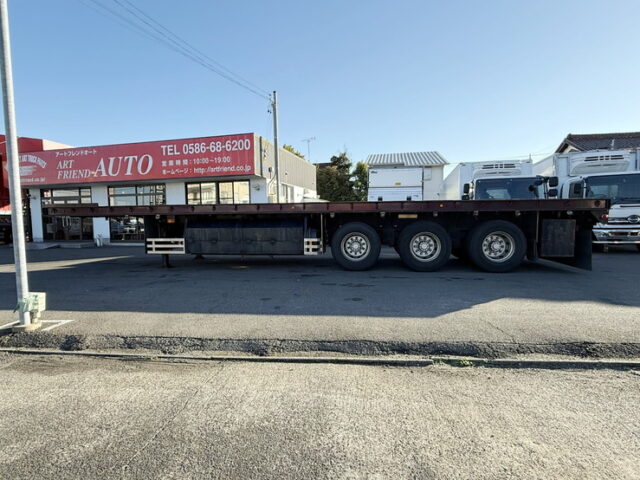 東邦：トレーラー：まな板：3軸：スタンション多数：内フック多数：最大積載量27.500㎏