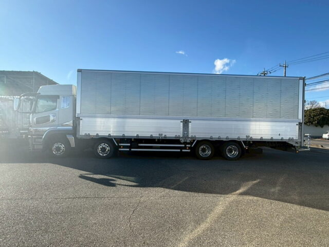 17スーパーグレート:ハイルーフ:ウィング:メッキ多数:アルミホイール:木床