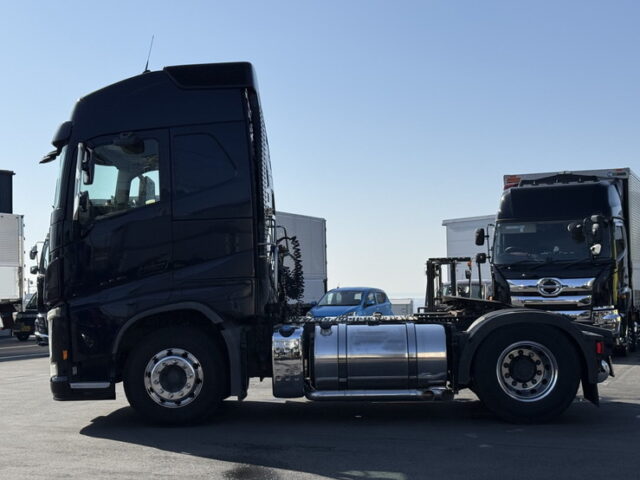 【委託販売】VOLVO:トレーラーヘッド:シングル:アルミホイール:架装多数