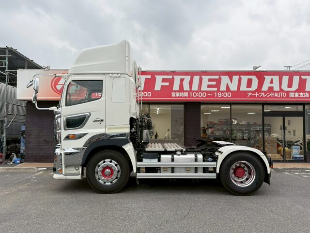 日野:17プロフィア:ハイルーフ:トレーラーヘッド:第5輪荷重11.500㎏:車検7月迄